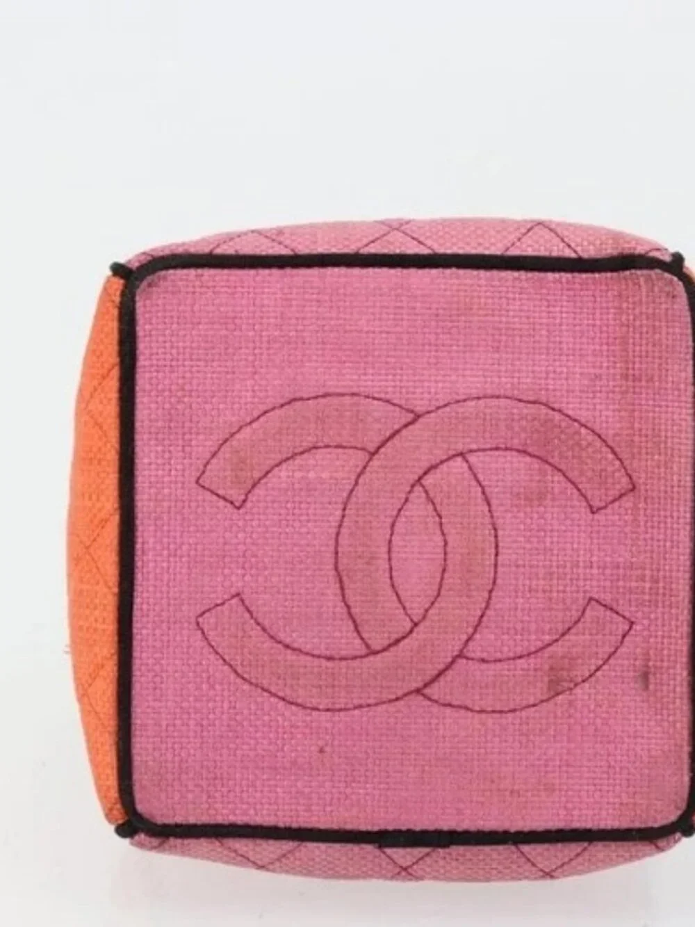 CHANEL brand	chanel color	multicolor